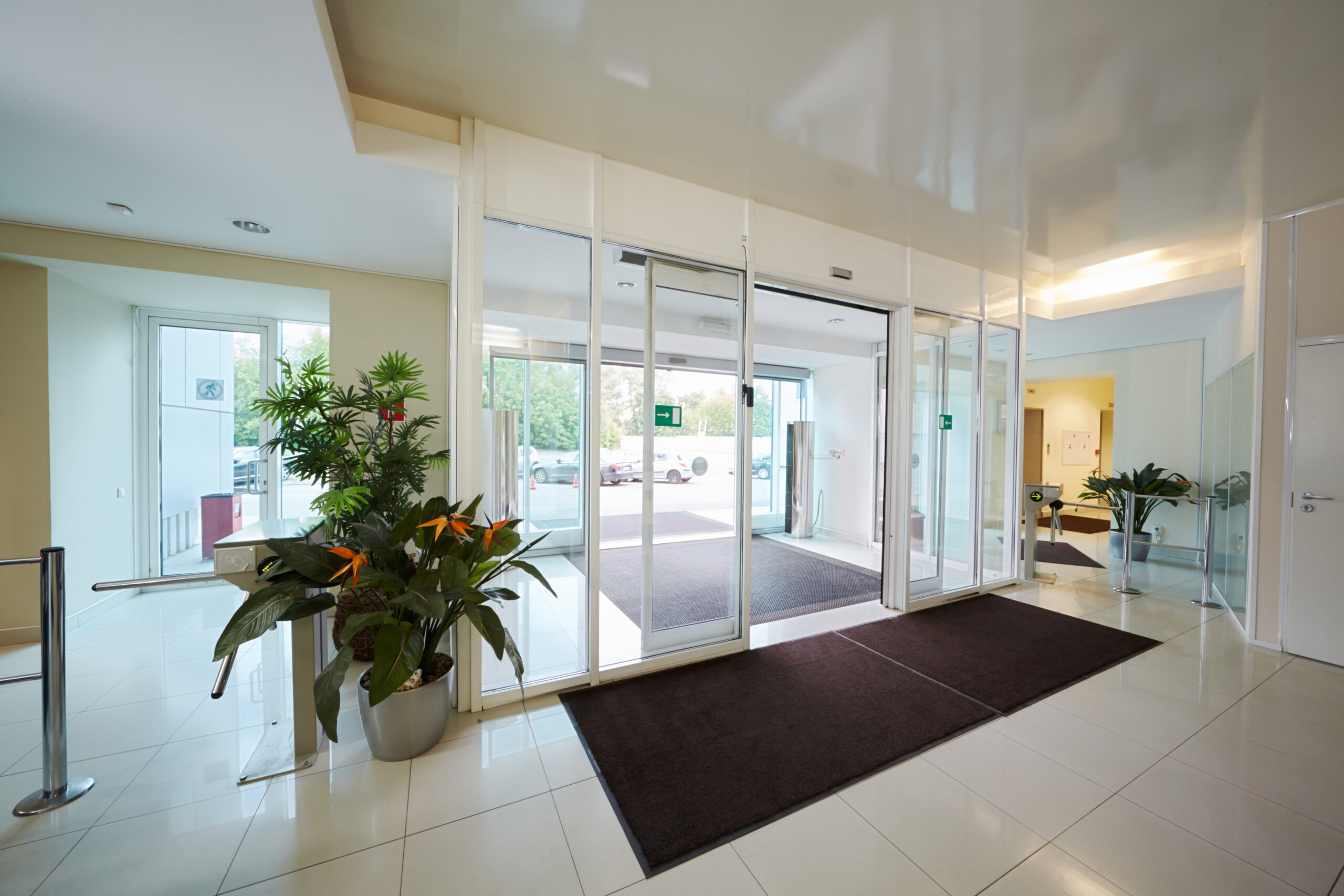 The Benefits of Automatic Doors For Your Business